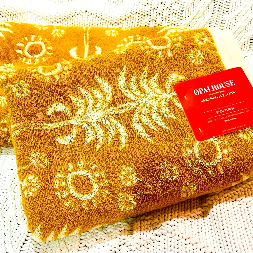 2 Opalhouse Designed with Jungalow Yellow Patterned Bath Towels Set of 2 ! *NWT*